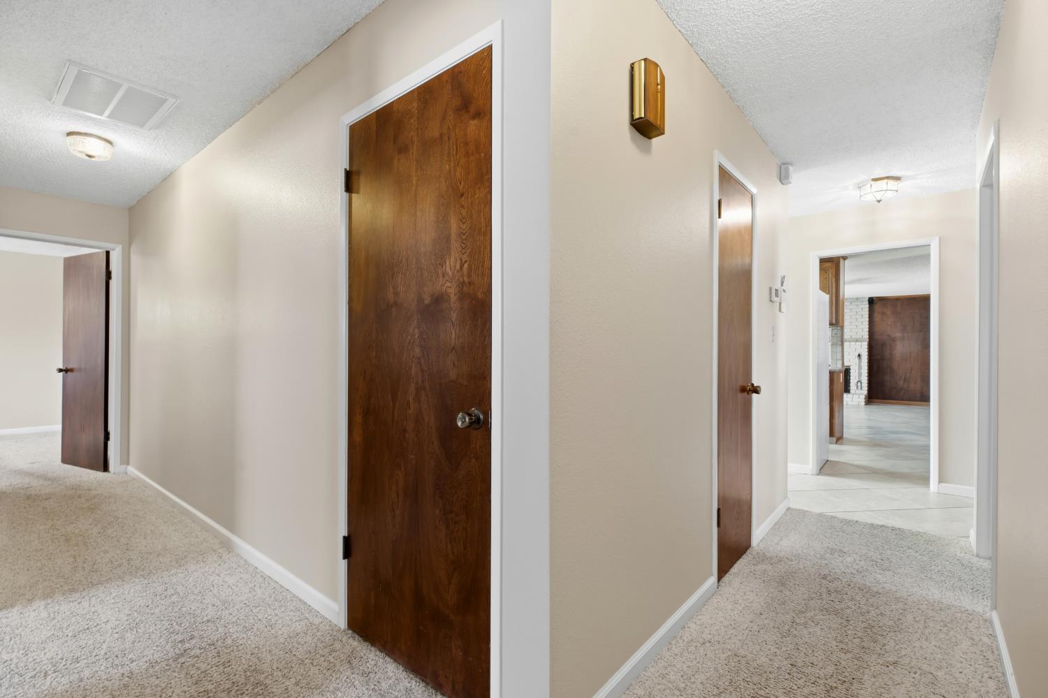 3320 Alta Way, Modesto, CA 95350