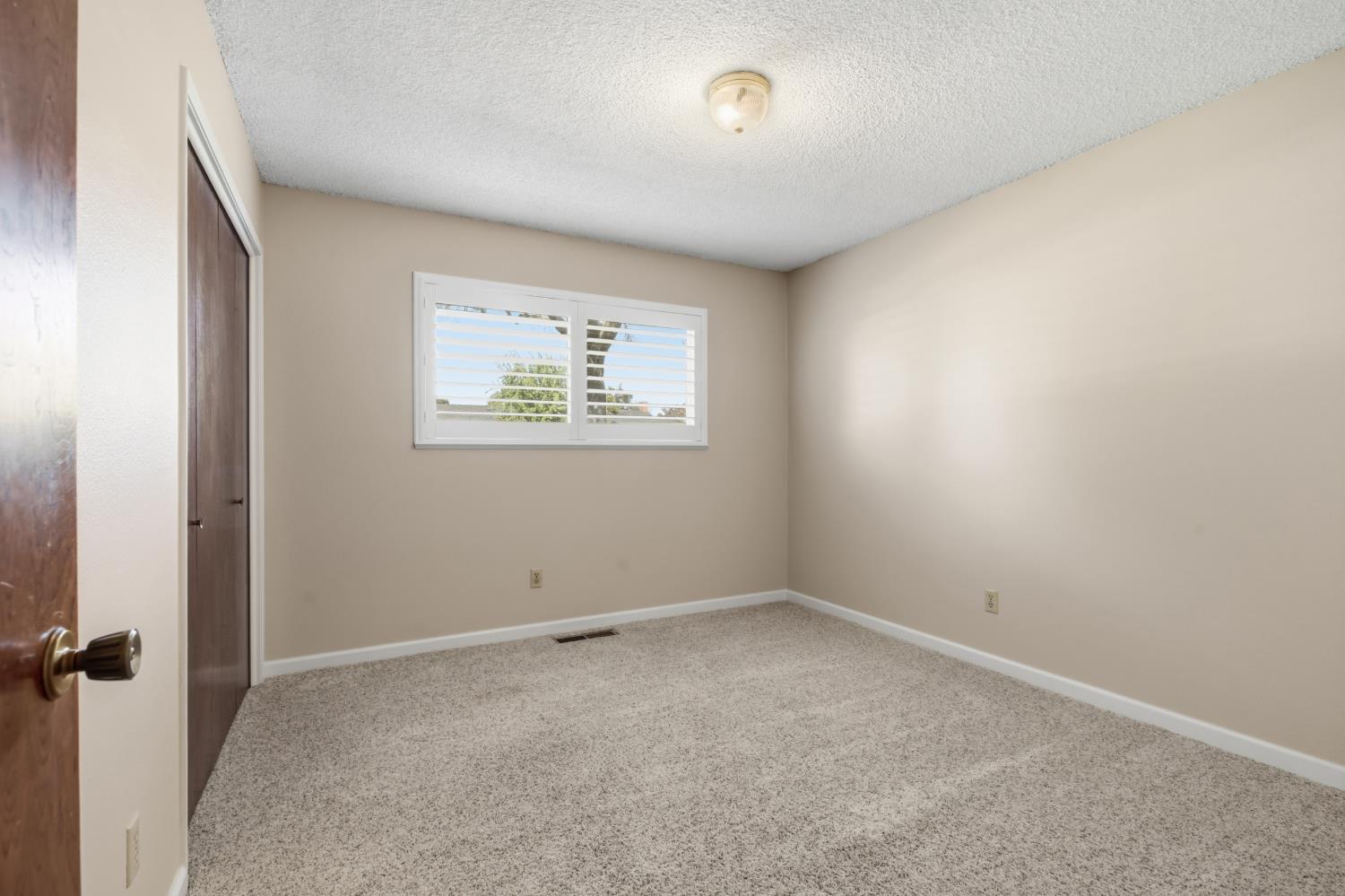 3320 Alta Way, Modesto, CA 95350