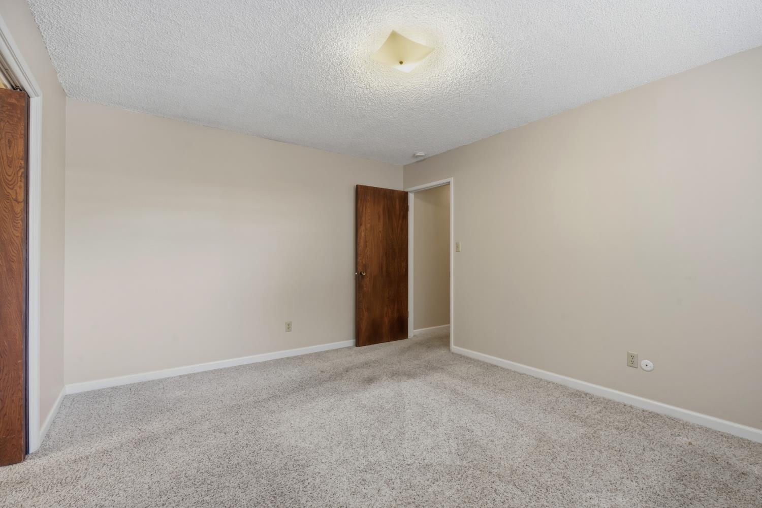 3320 Alta Way, Modesto, CA 95350