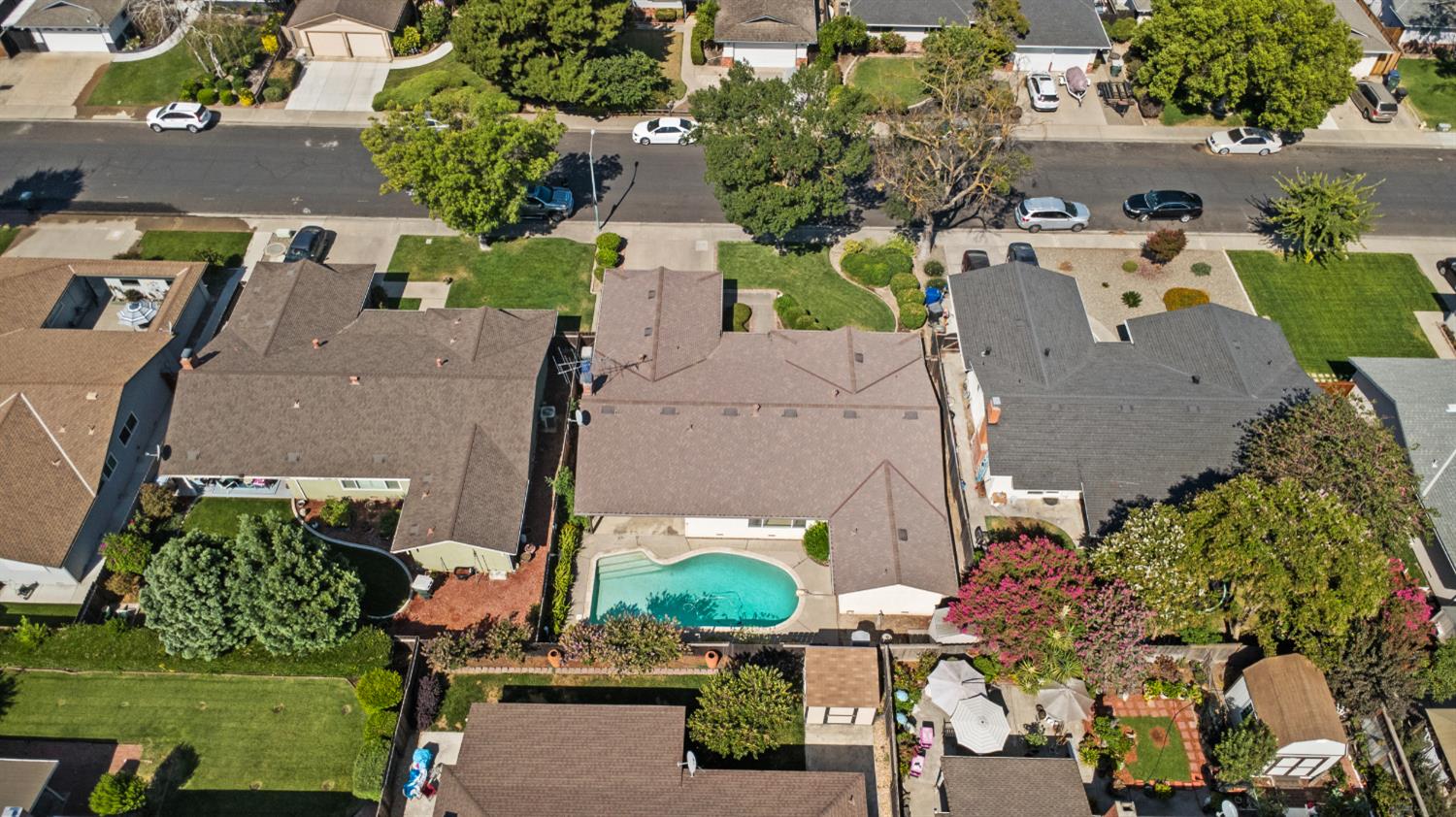 3320 Alta Way, Modesto, CA 95350