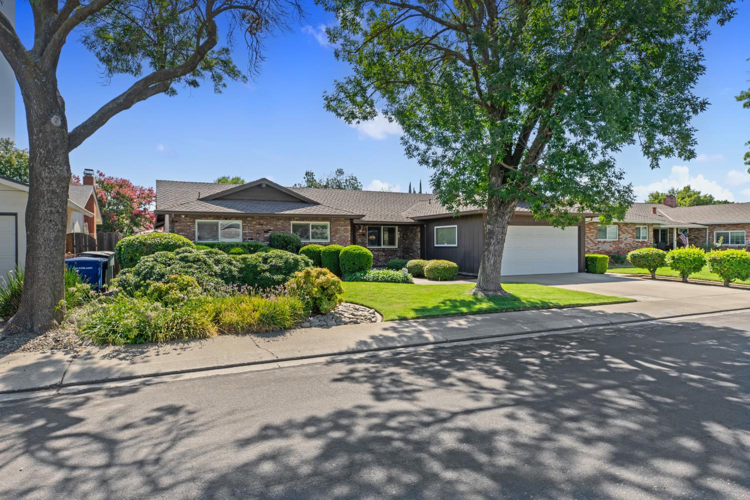 3320 Alta Way, Modesto, CA 95350