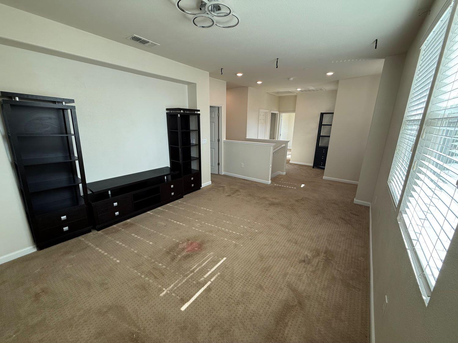 2217 Novi Dr, Riverbank, CA 95367