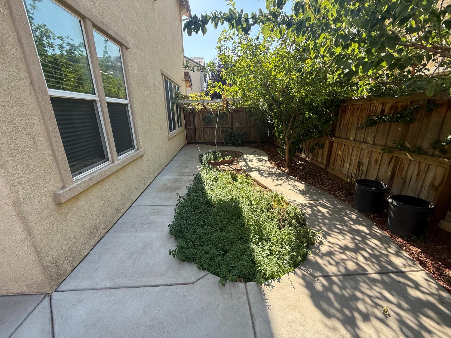 2217 Novi Dr, Riverbank, CA 95367
