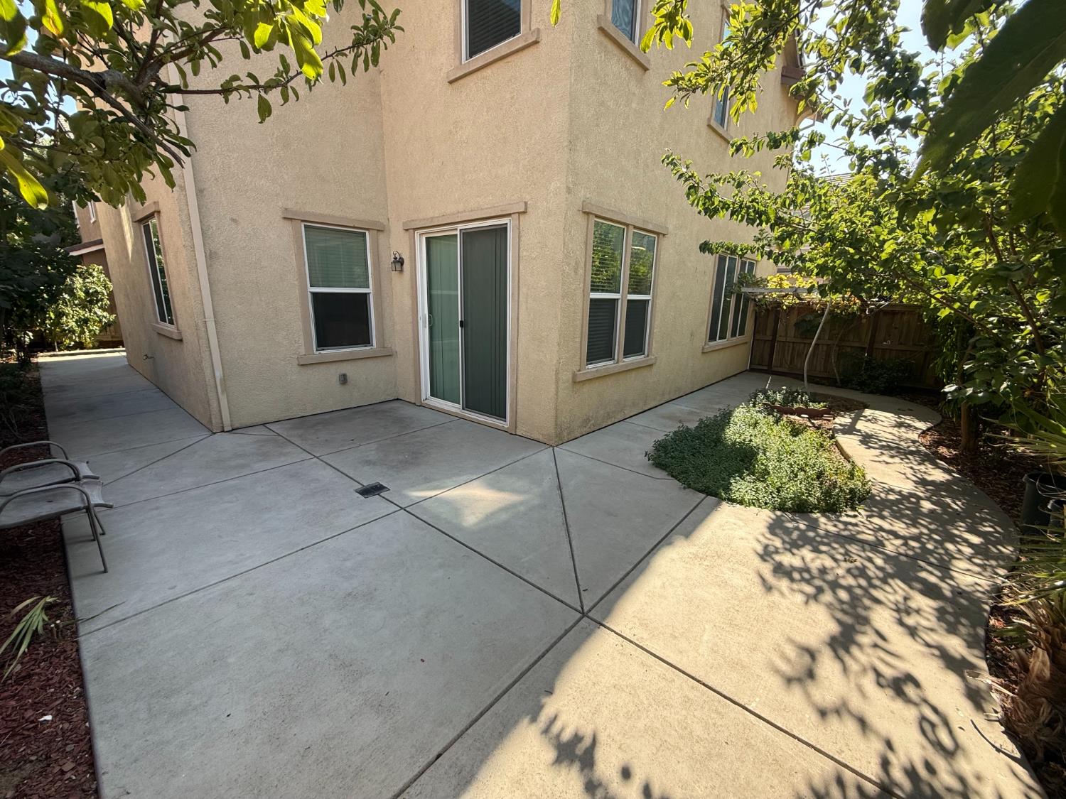 2217 Novi Dr, Riverbank, CA 95367