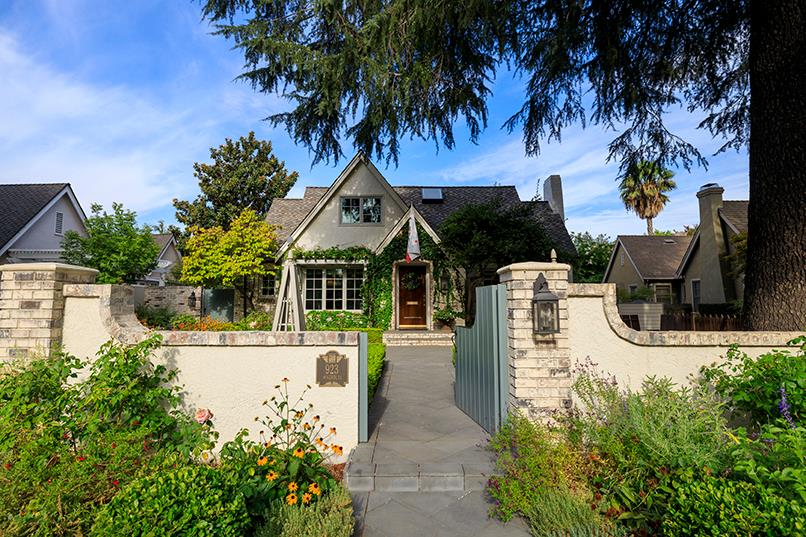 923 Magnolia Ave, Modesto, CA 95350