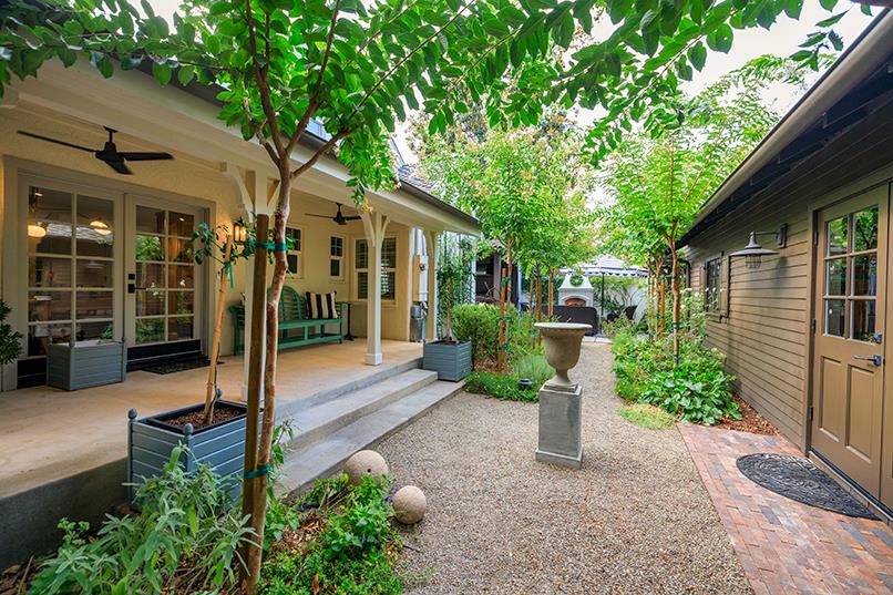 923 Magnolia Ave, Modesto, CA 95350