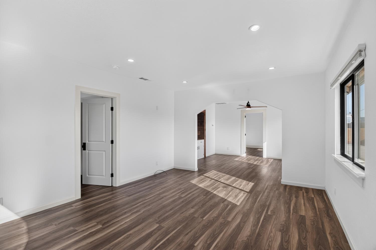 1385 W North Bear Creek Dr, Merced, CA 95348