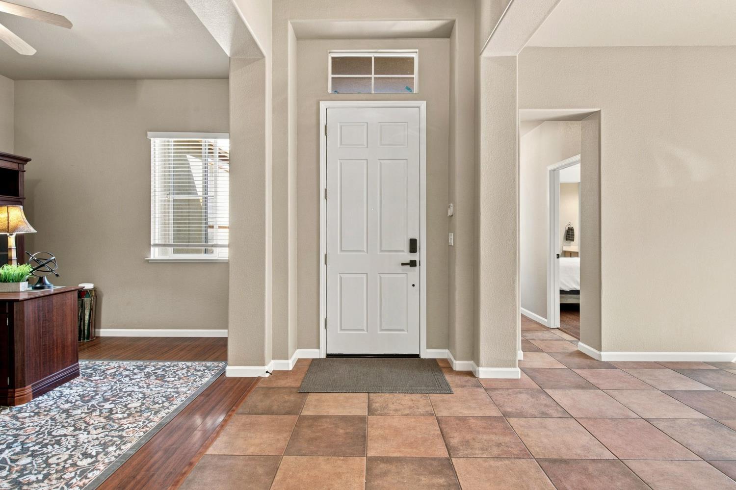 1092 Heartland Dr, Manteca, CA 95337