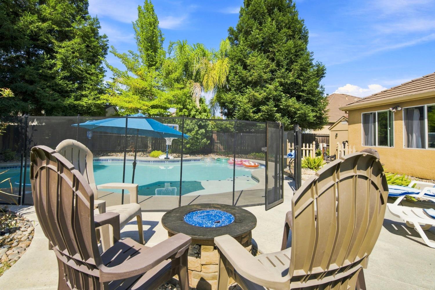 1092 Heartland Dr, Manteca, CA 95337
