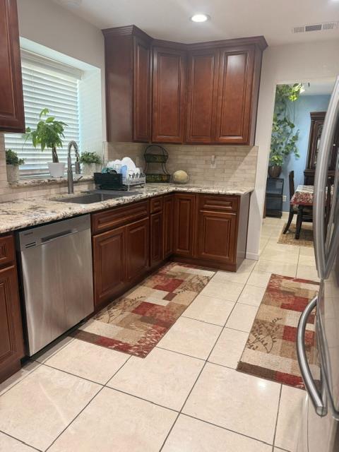 846 Wycliffe Dr, Livingston, CA 95334