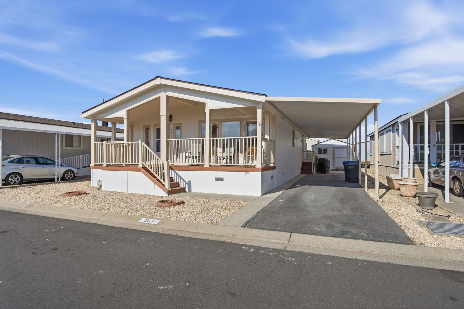 2621 Prescott Rd #251, Modesto, CA 95350