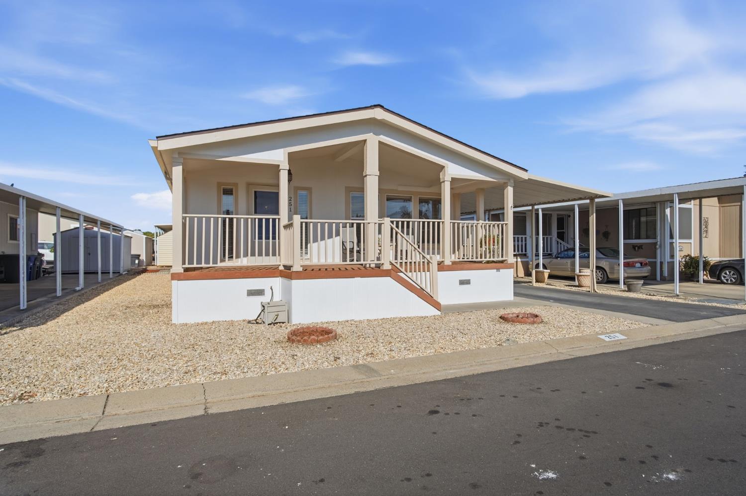 2621 Prescott Rd #251, Modesto, CA 95350