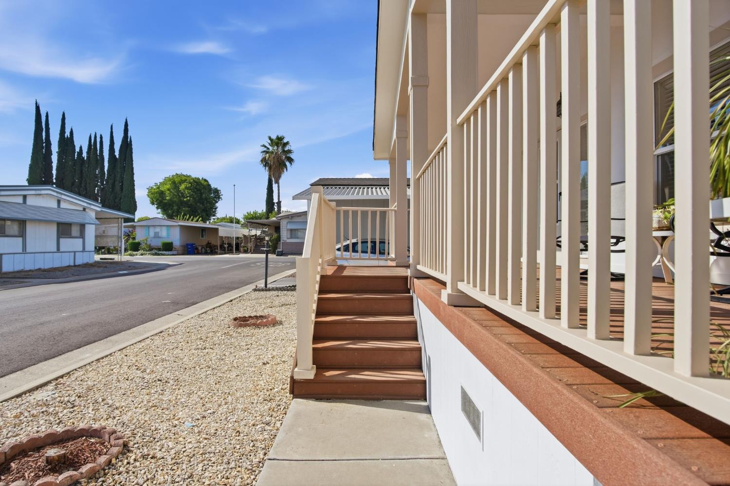 2621 Prescott Rd #251, Modesto, CA 95350