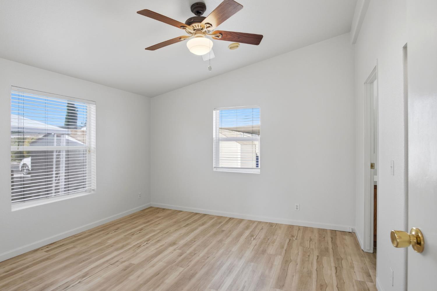 2621 Prescott Rd #251, Modesto, CA 95350