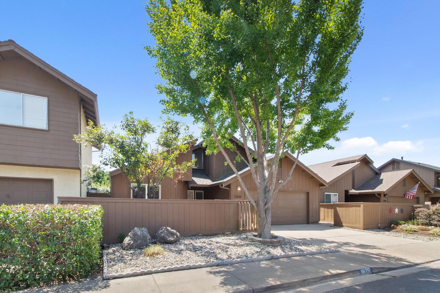 1828 Oak Leaf Dr, Modesto, CA 95354