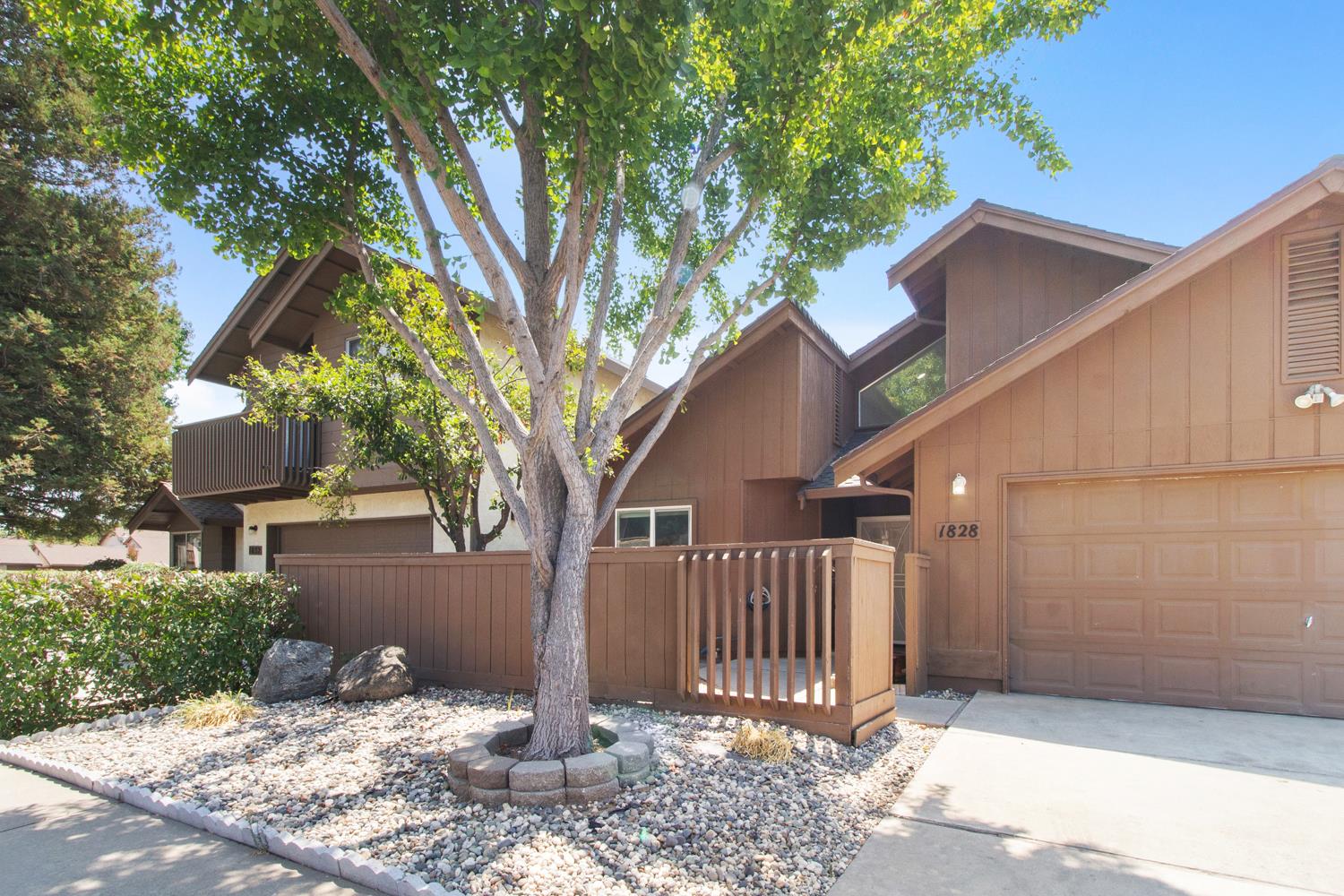 1828 Oak Leaf Dr, Modesto, CA 95354