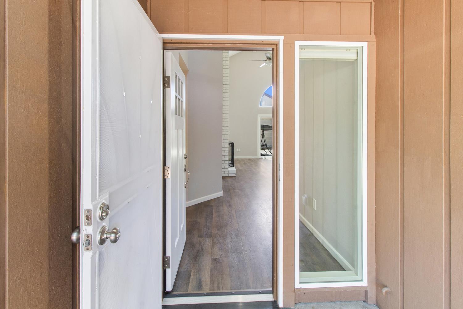 1828 Oak Leaf Dr, Modesto, CA 95354