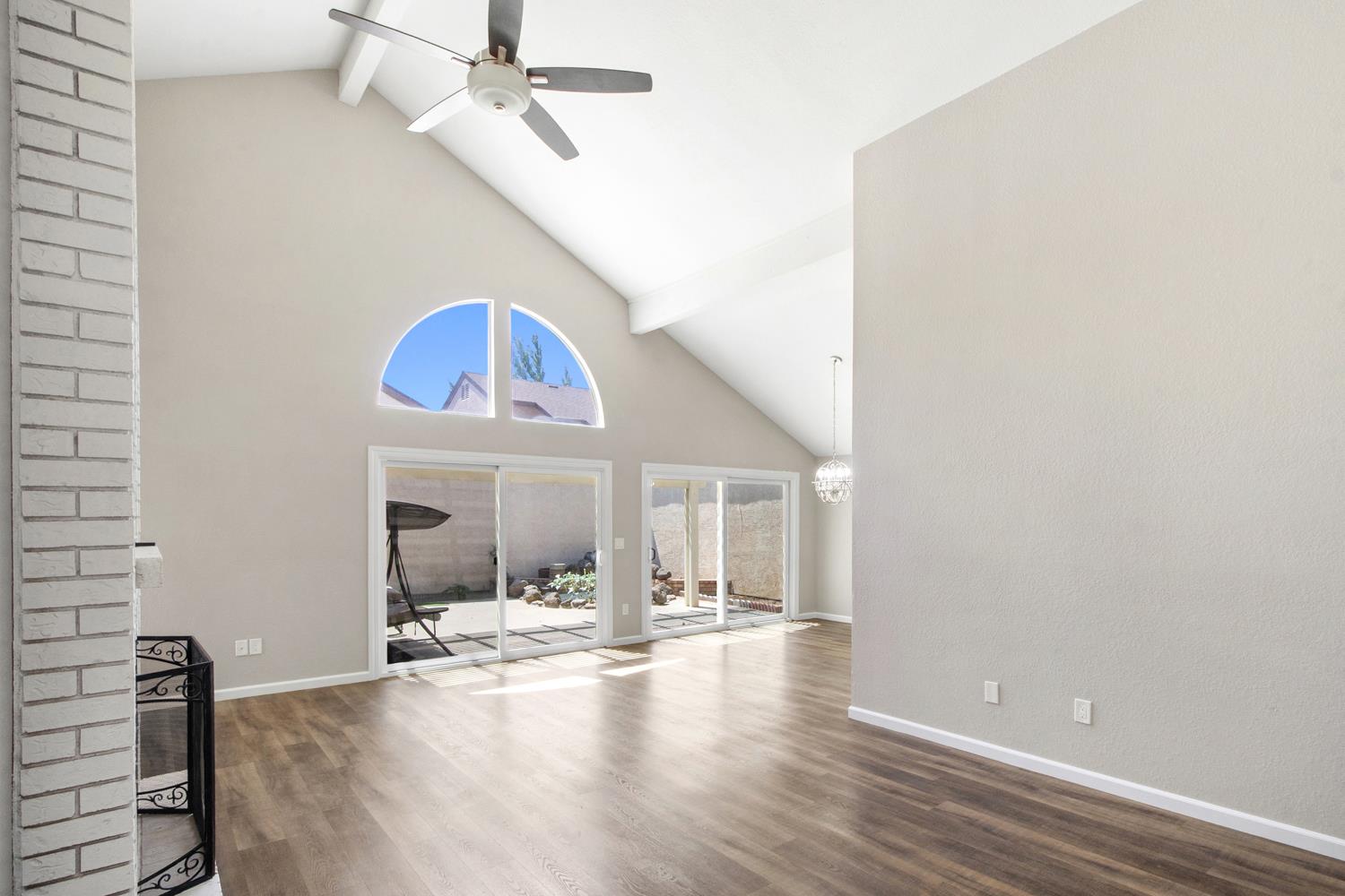 1828 Oak Leaf Dr, Modesto, CA 95354