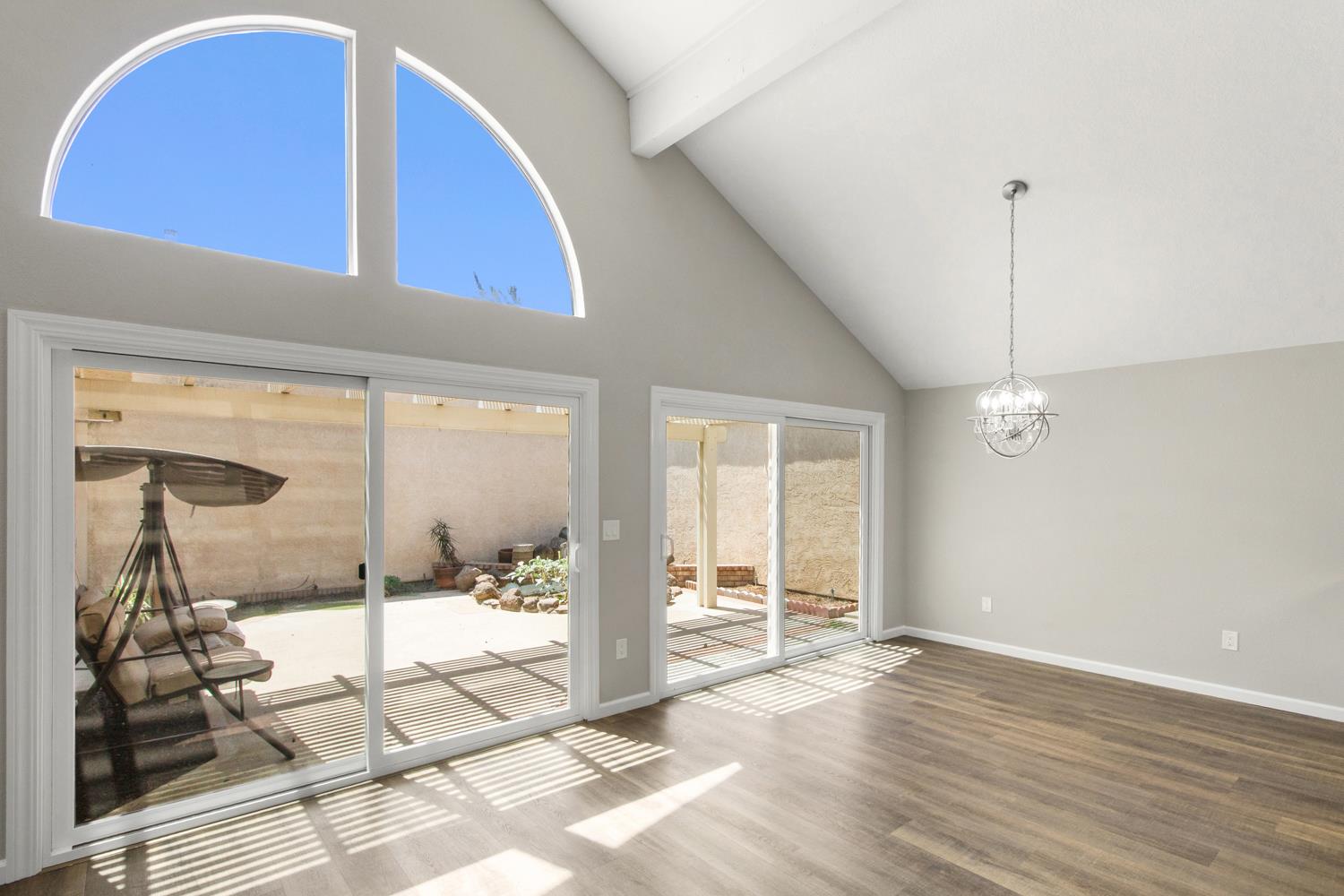 1828 Oak Leaf Dr, Modesto, CA 95354