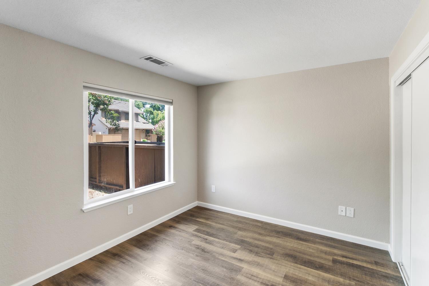 1828 Oak Leaf Dr, Modesto, CA 95354