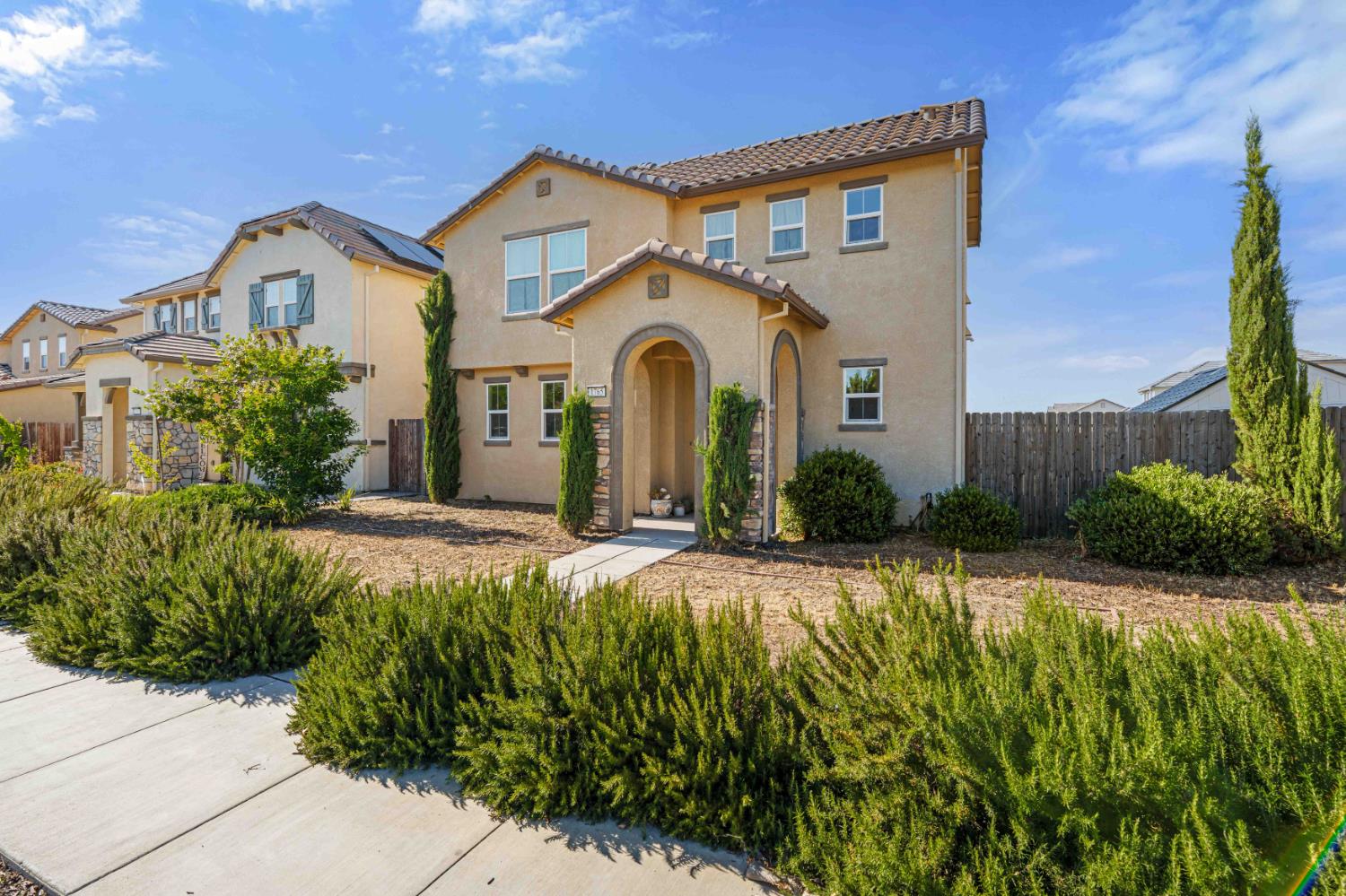 1765 W Woodward Ave, Manteca, CA 95337