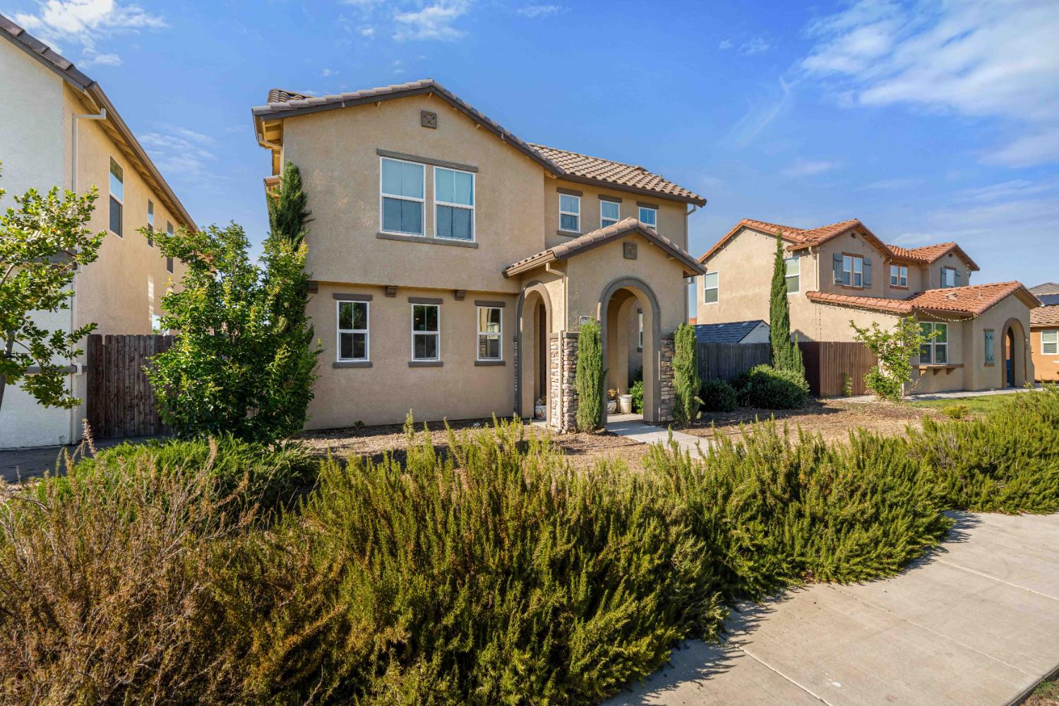 1765 W Woodward Ave, Manteca, CA 95337