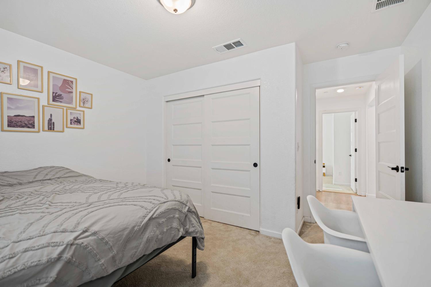 1765 W Woodward Ave, Manteca, CA 95337