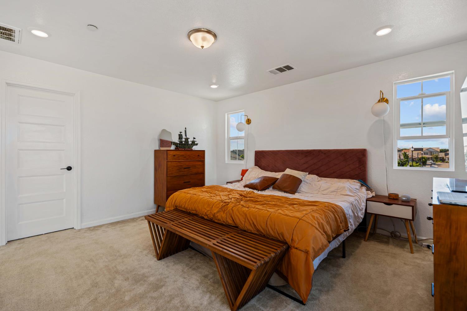1765 W Woodward Ave, Manteca, CA 95337