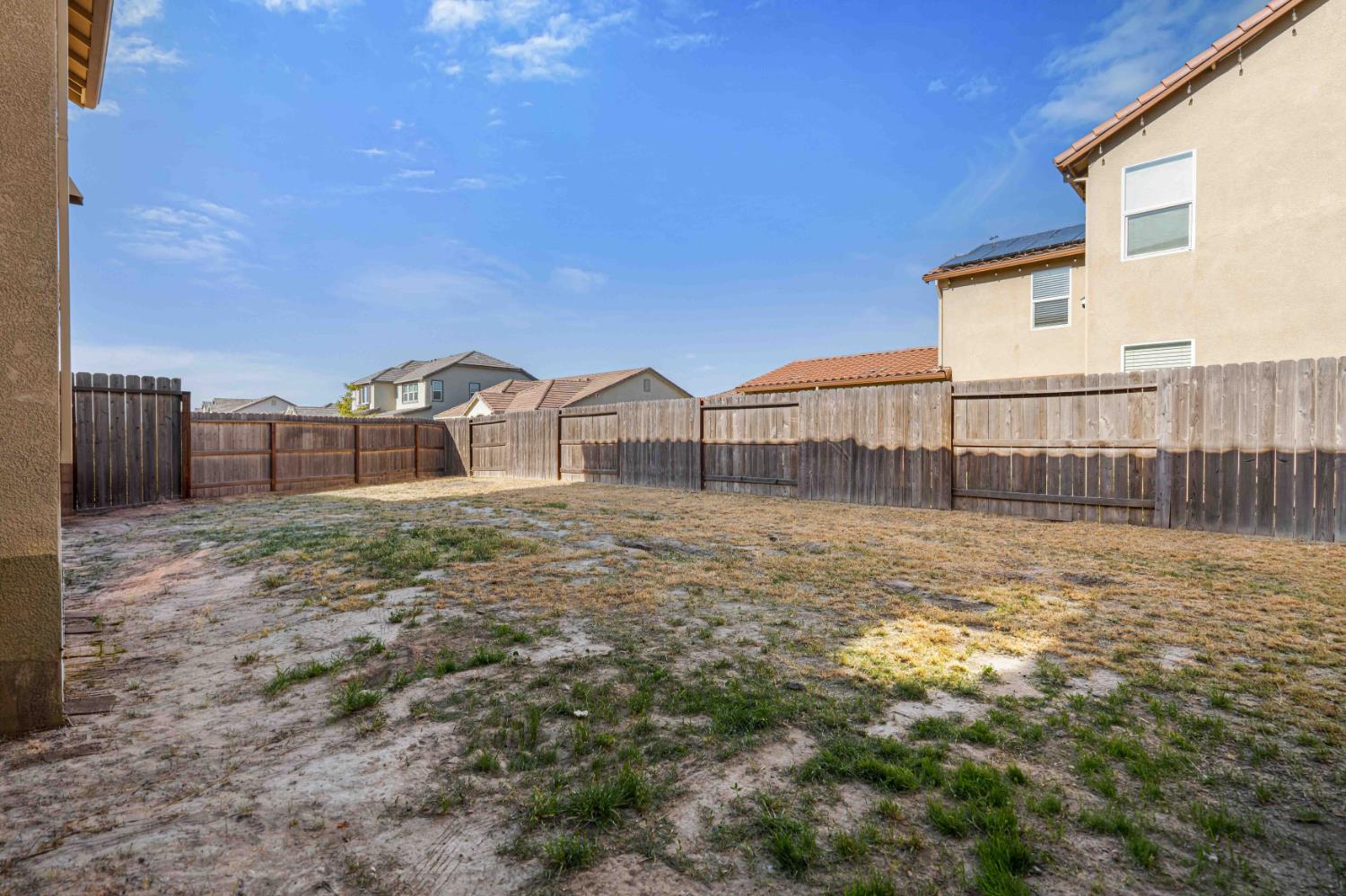 1765 W Woodward Ave, Manteca, CA 95337