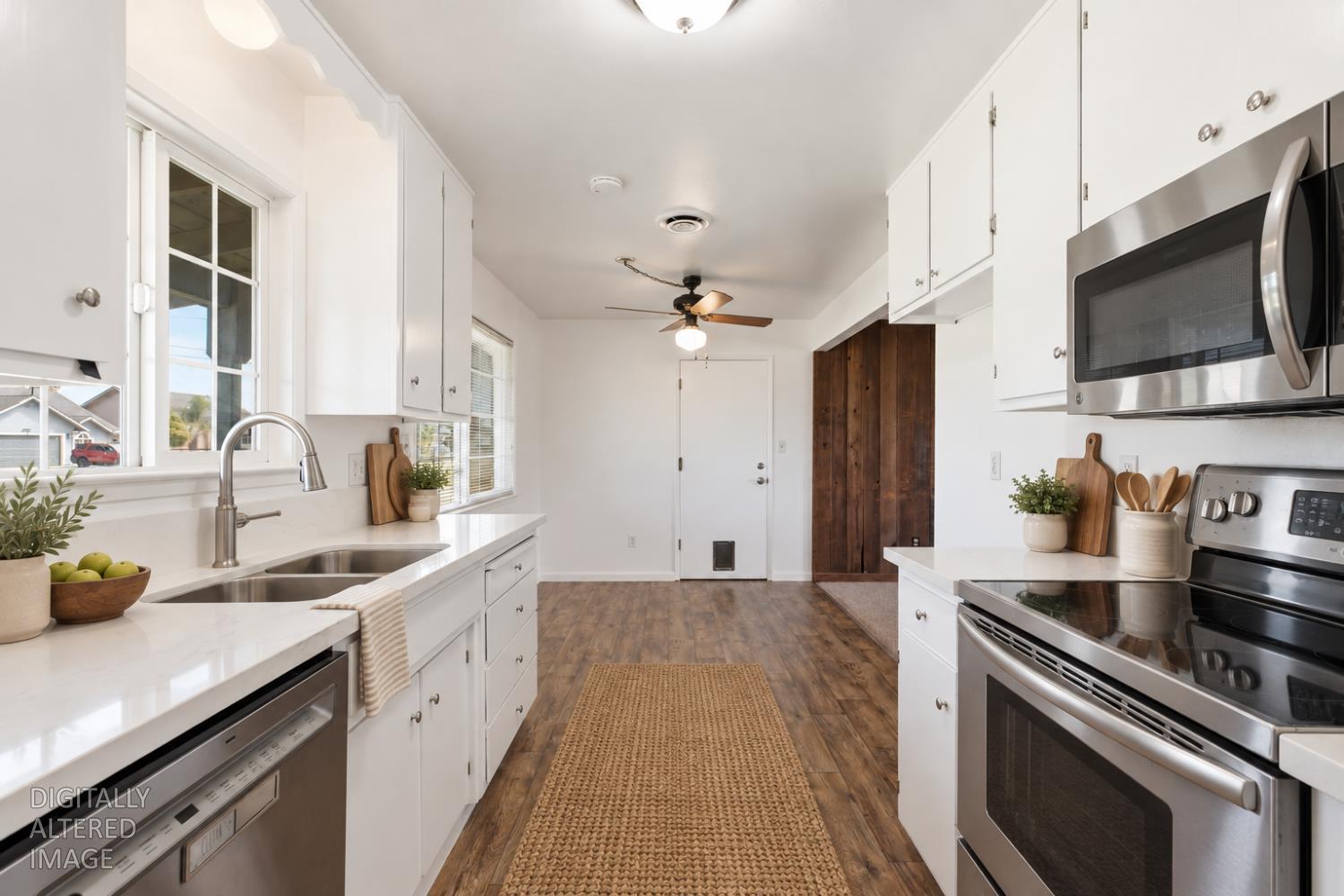 3660 Van Dusen Ave, Riverbank, CA 95367