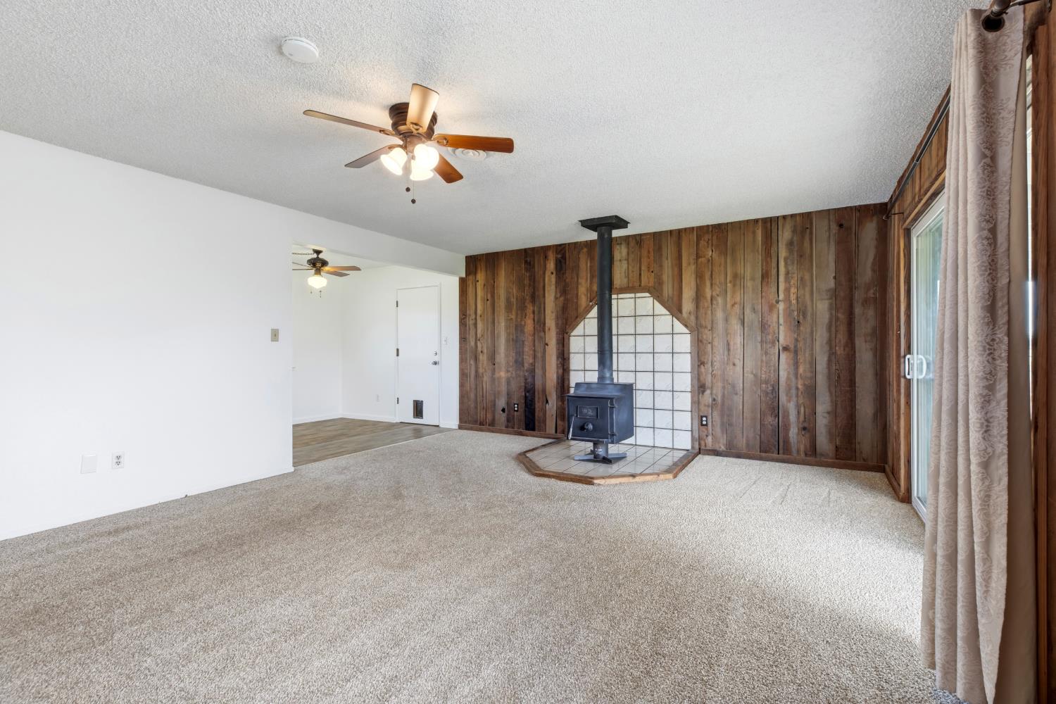 3660 Van Dusen Ave, Riverbank, CA 95367