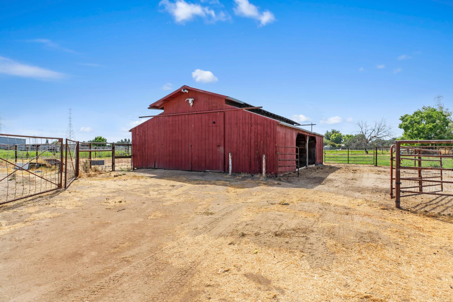 3660 Van Dusen Ave, Riverbank, CA 95367
