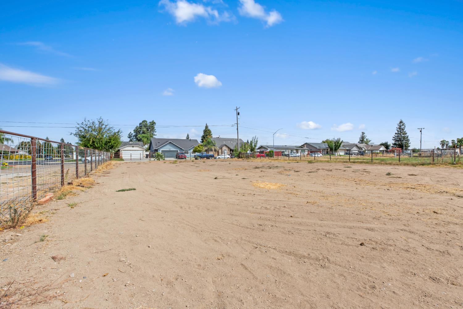 3660 Van Dusen Ave, Riverbank, CA 95367