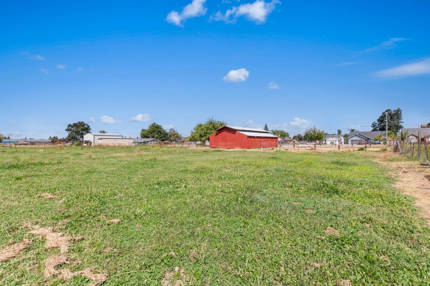 3660 Van Dusen Ave, Riverbank, CA 95367