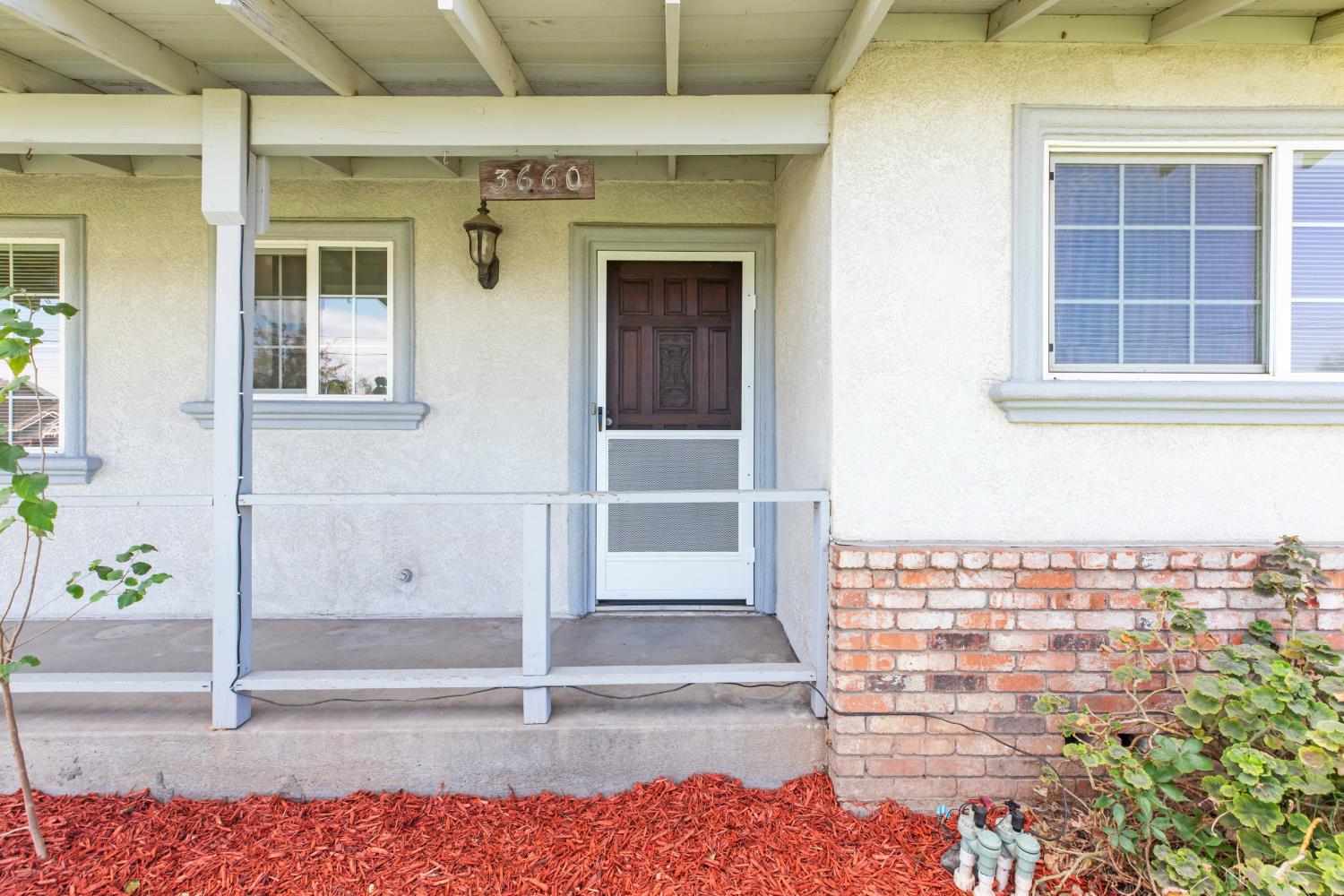 3660 Van Dusen Ave, Riverbank, CA 95367