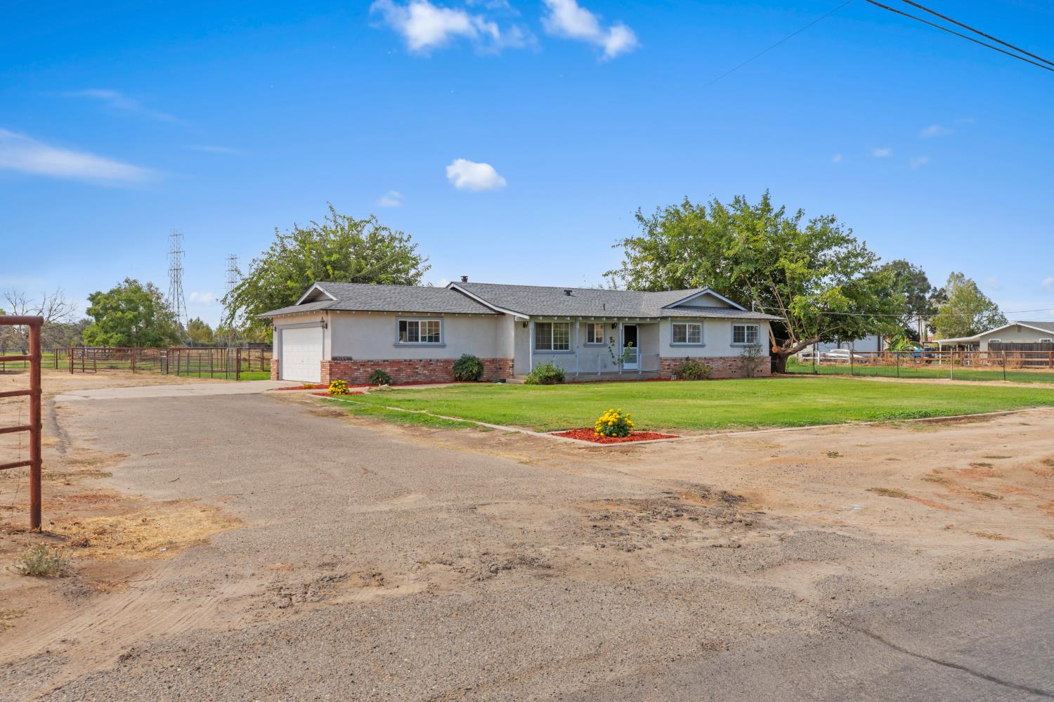 3660 Van Dusen Ave, Riverbank, CA 95367