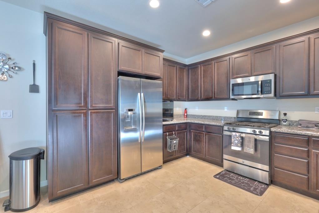 3928 Purple Finch Ln, Modesto, CA 95355