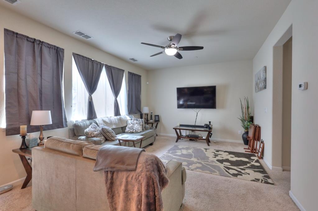 3928 Purple Finch Ln, Modesto, CA 95355