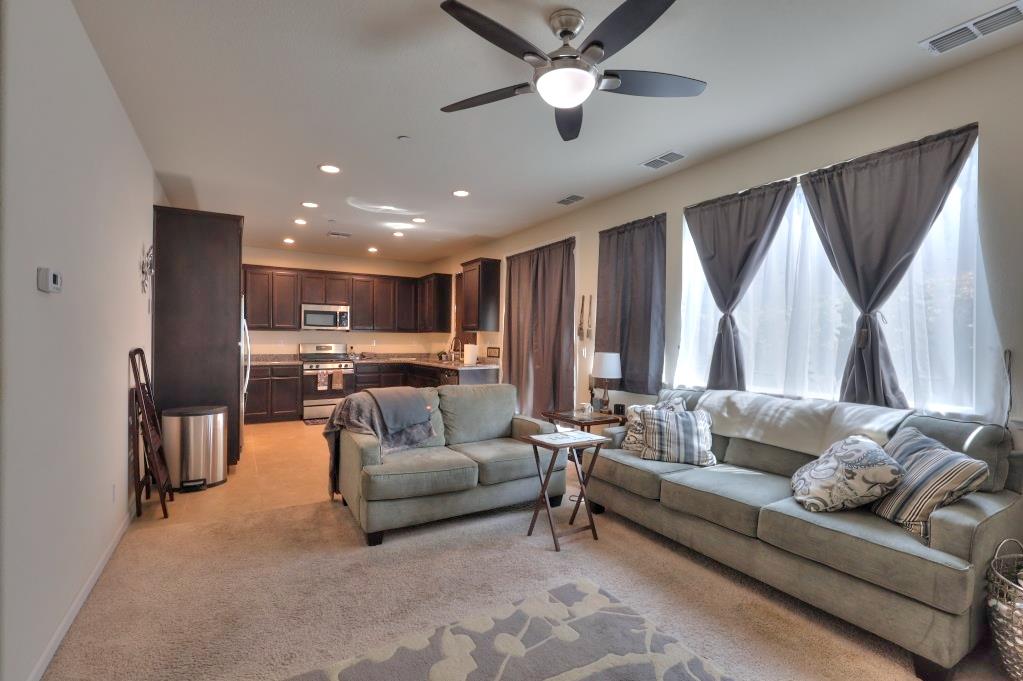 3928 Purple Finch Ln, Modesto, CA 95355