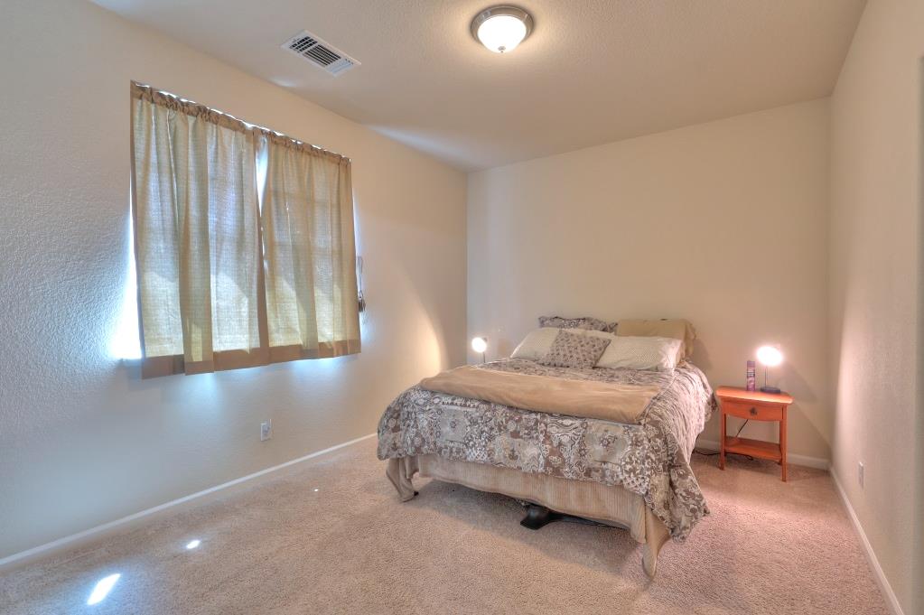 3928 Purple Finch Ln, Modesto, CA 95355