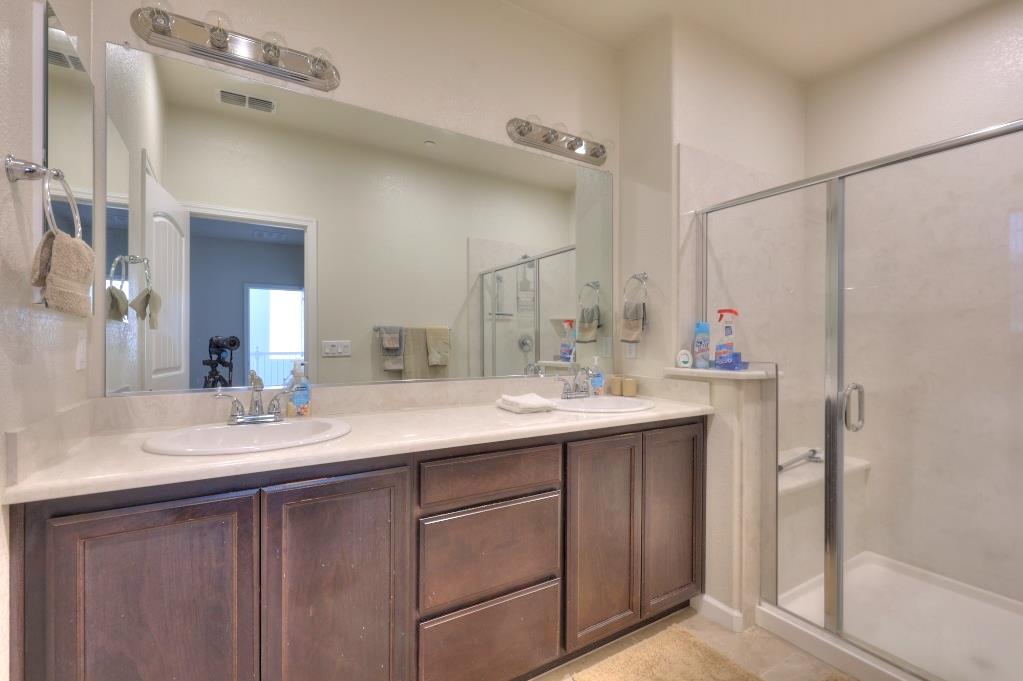 3928 Purple Finch Ln, Modesto, CA 95355