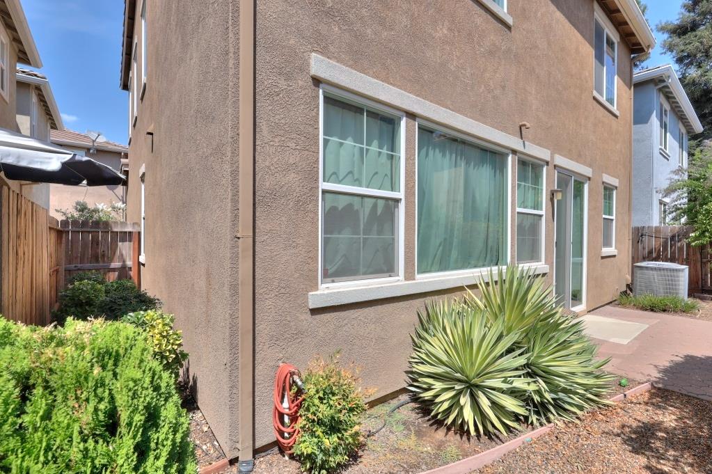 3928 Purple Finch Ln, Modesto, CA 95355