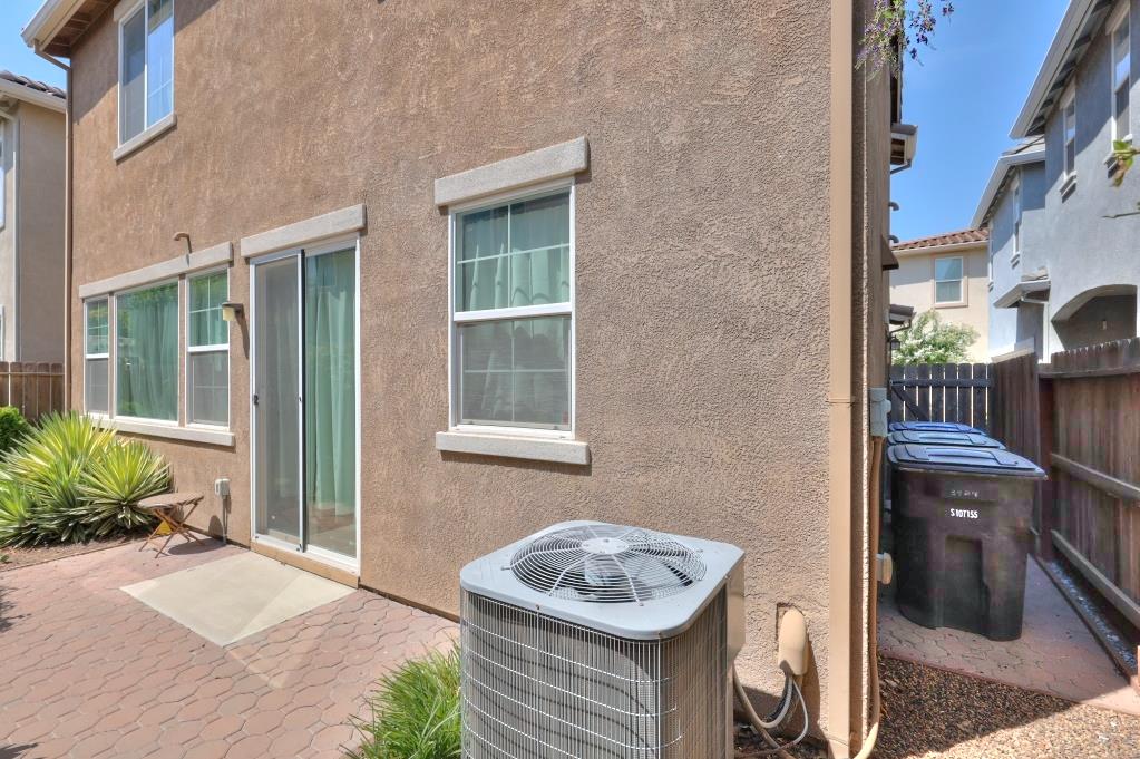 3928 Purple Finch Ln, Modesto, CA 95355