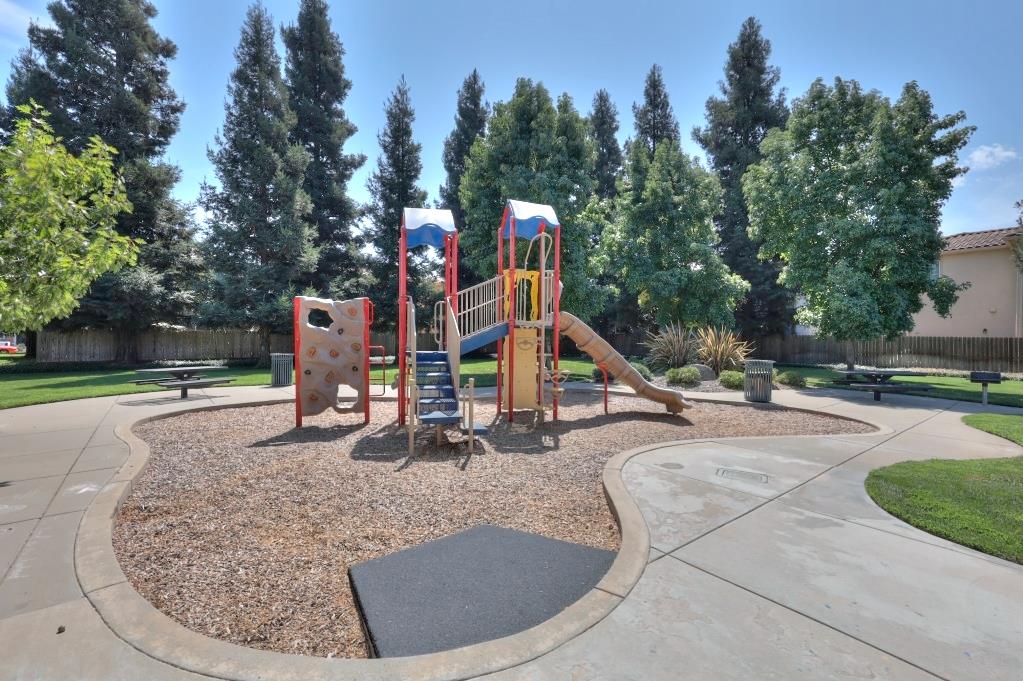3928 Purple Finch Ln, Modesto, CA 95355