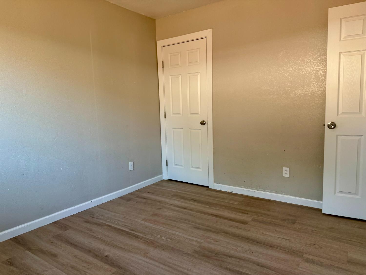 1004 Middlecoff Ave, Modesto, CA 95351