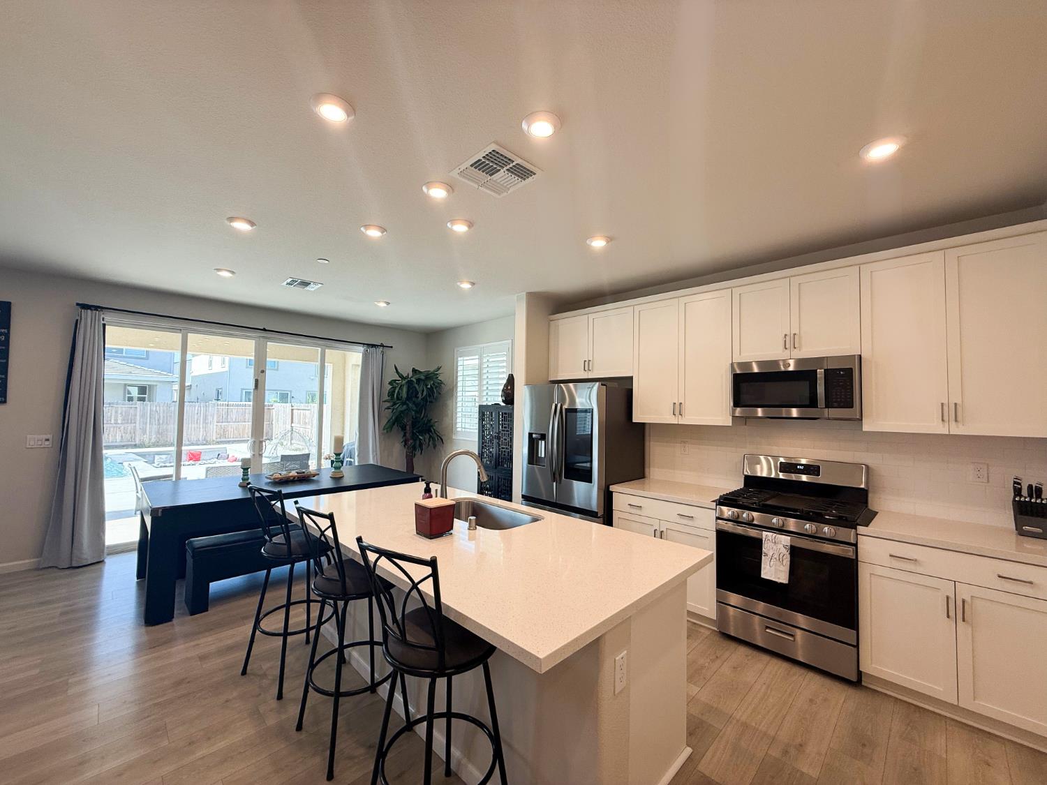 2856 Pixley Ct, Manteca, CA 95337