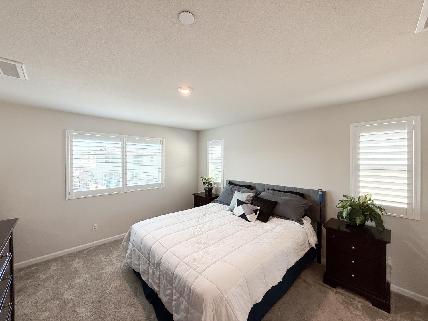 2856 Pixley Ct, Manteca, CA 95337