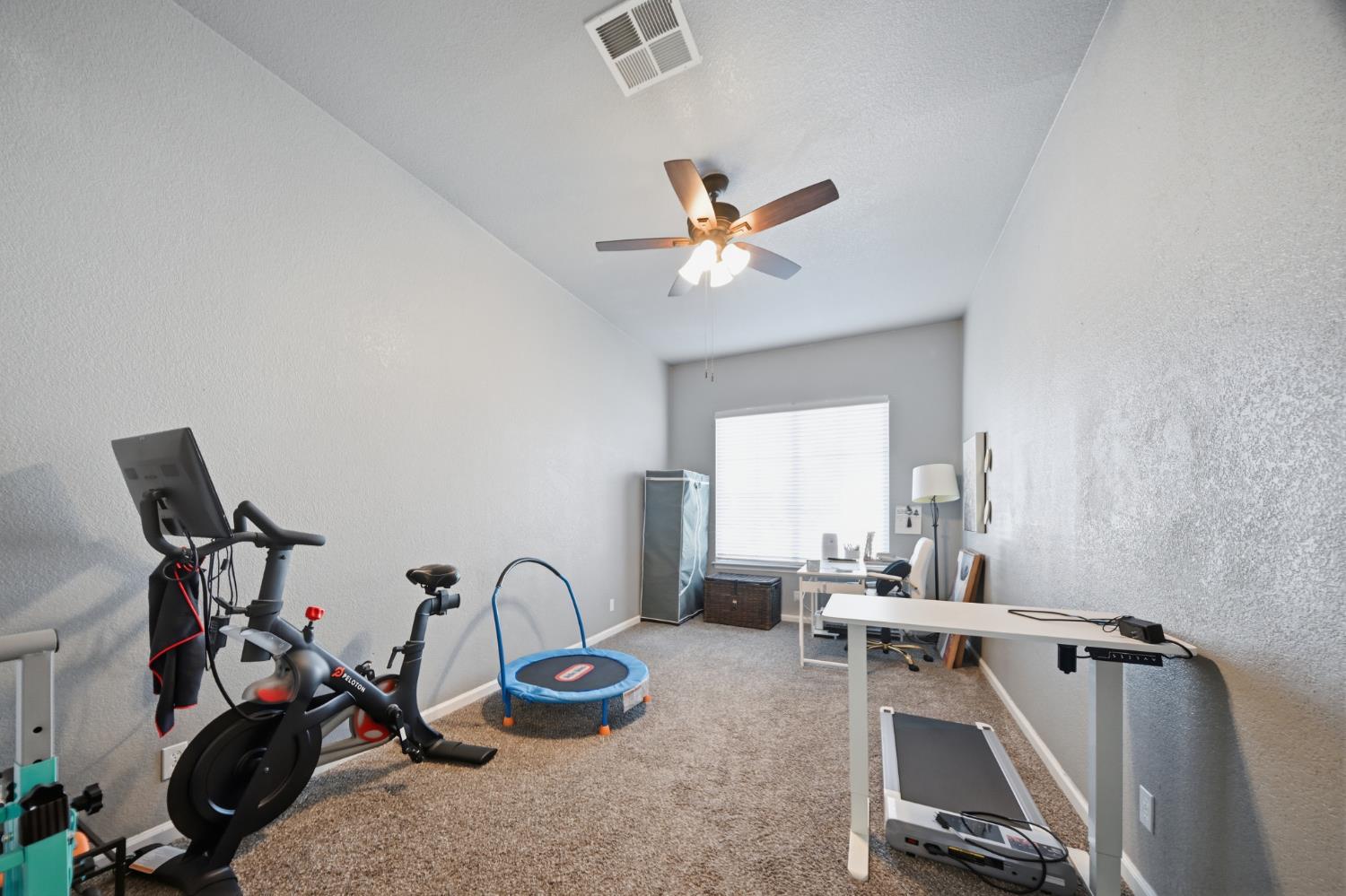 1635 Dutch Corner Dr, Newman, CA 95360