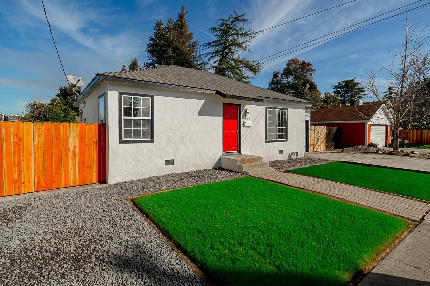 921 W 4th street, Ripon, CA 95366