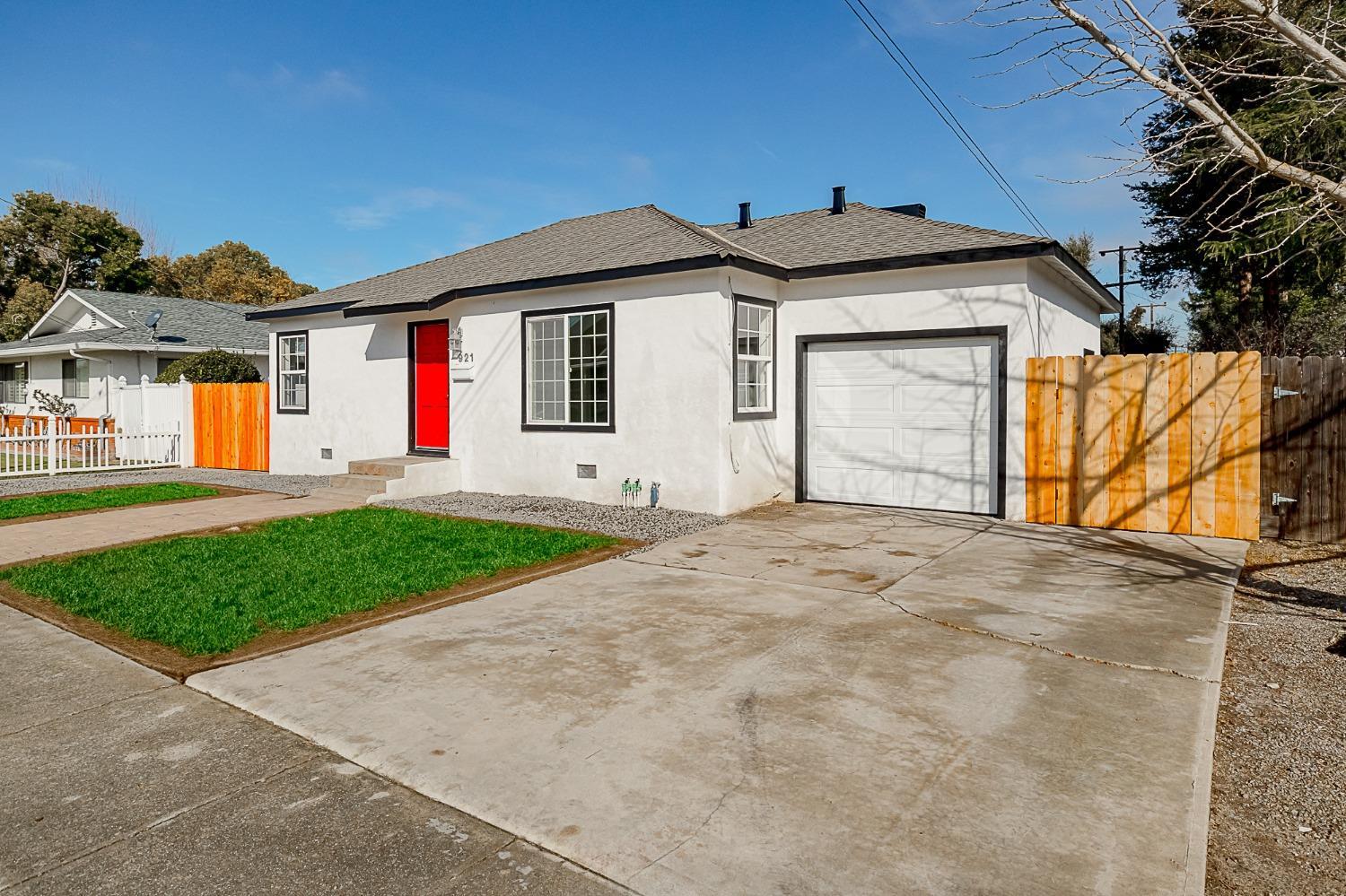 921 W 4th street, Ripon, CA 95366